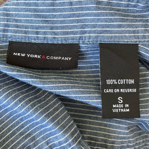 •New York & Company• Striped Button Down Tunic Length Top - Size Small - Picture 2 of 8